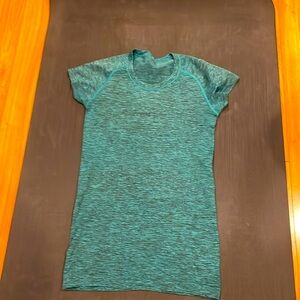 Swiftly Tech Short-Sleeve Shirt